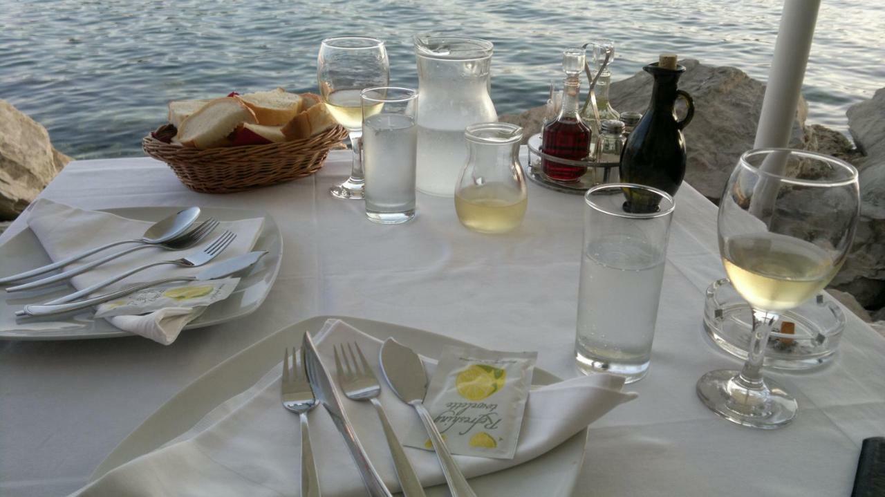 Apartment Maestral Porec Bagian luar foto