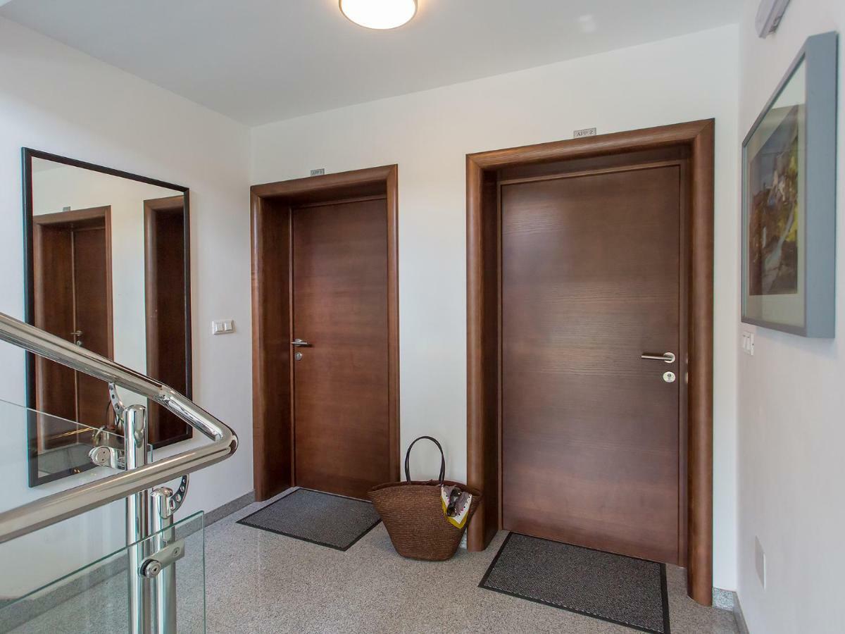 Apartment Maestral Porec Bagian luar foto