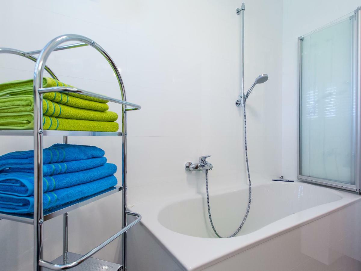 Apartment Maestral Porec Bagian luar foto