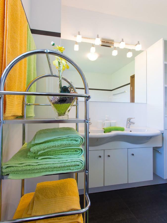 Apartment Maestral Porec Bagian luar foto
