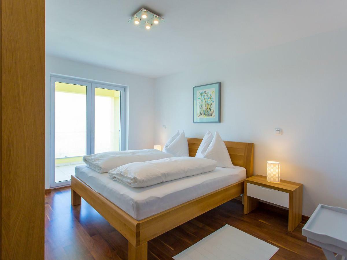 Apartment Maestral Porec Bagian luar foto