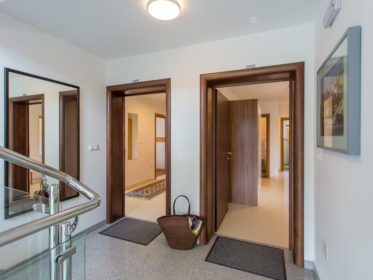 Apartment Maestral Porec Bagian luar foto
