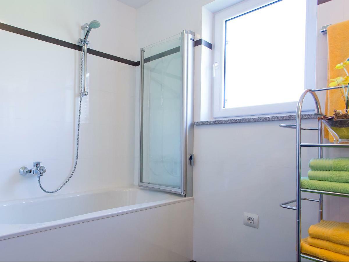 Apartment Maestral Porec Bagian luar foto